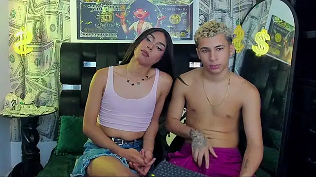 Snapshot of Horny_Duo0 chatting on November 2025 03:30:02 AM Horny Duo0 online show from November 2025 03:30:02 AM