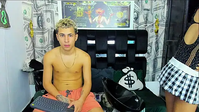 Snapshot of Horny_Duo0 chatting on November 2025 03:18:02 AM Horny Duo0 online show from November 2025 03:18:02 AM