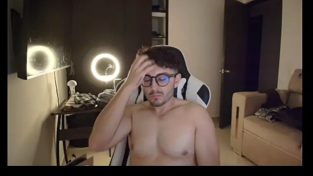 lionandreough online show from October 2025 06:10:01 AM