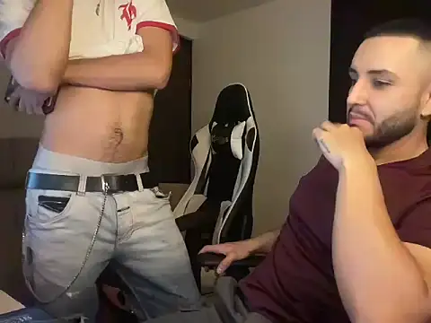 lionandreough online show from November 2025 11:37:02 PM