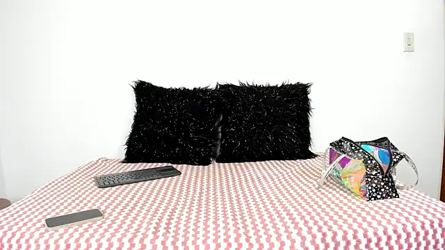 Vanessa Martinz online show from October 2025 12:17:02 PM