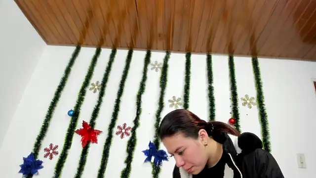 Vanessa Martinz online show from November 2025 12:16:02 PM