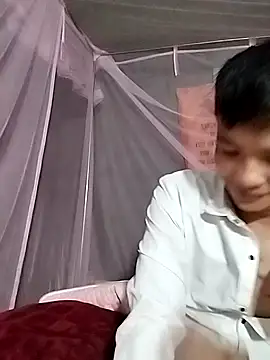 Snapshot of Wet_x chatting on October 2025 03:25:01 PM Wet x online show from October 2025 03:25:01 PM