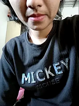 Snapshot of Kissu-Jaan chatting on November 2025 11:32:02 AM Kissu-Jaan online show from November 2025 11:32:02 AM