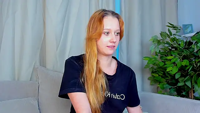 Snapshot of Charil_Wilson chatting on November 2025 04:29:02 AM Charil Wilson online show from November 2025 04:29:02 AM