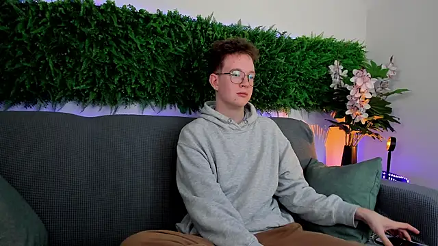 Snapshot of Teddy_Parker chatting on November 2025 08:27:02 AM Teddy Parker online show from November 2025 08:27:02 AM