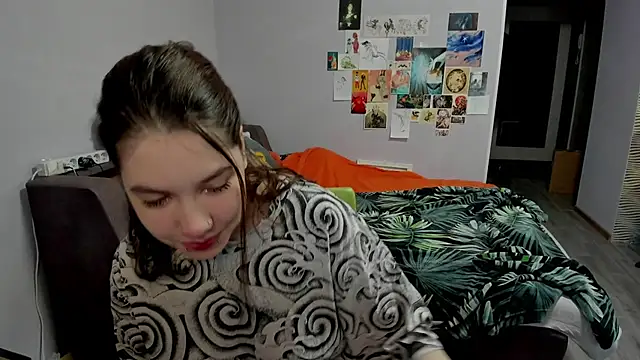 Snapshot of AgathaNott chatting on October 2025 01:03:02 PM AgathaNott online show from October 2025 01:03:02 PM