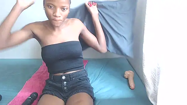 Snapshot of EbonyTinyX chatting on November 2025 12:18:01 PM EbonyTinyX online show from November 2025 12:18:01 PM