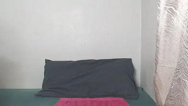 Snapshot of EbonyTinyX chatting on November 2025 01:30:01 AM EbonyTinyX online show from November 2025 01:30:01 AM