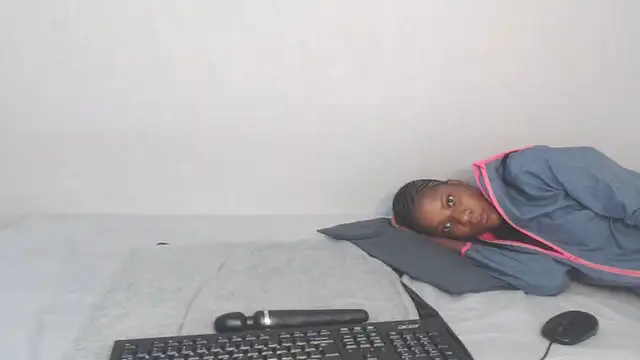 Snapshot of EbonyTinyX chatting on December 2025 04:23:01 PM EbonyTinyX online show from December 2025 04:23:01 PM