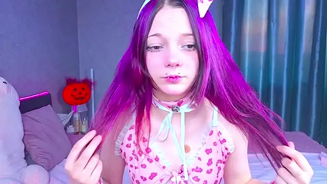 Snapshot of KittieHeart chatting on November 2025 01:56:02 PM KittieHeart online show from November 2025 01:56:02 PM