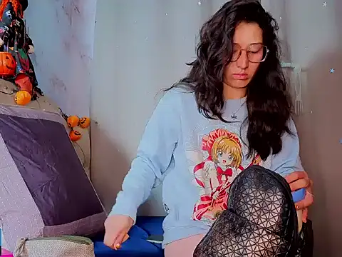 Snapshot of eva_delight_ chatting on October 2025 11:34:02 AM eva delight online show from October 2025 11:34:02 AM