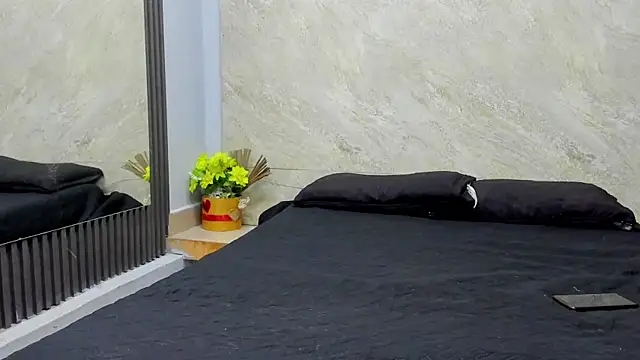 Snapshot of Sarahh-19 chatting on November 2025 11:53:01 AM Sarahh-19 online show from November 2025 11:53:01 AM