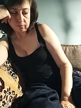 Snapshot of MaryKiki5619 chatting on November 2025 07:27:01 PM MaryKiki5619 online show from November 2025 07:27:01 PM