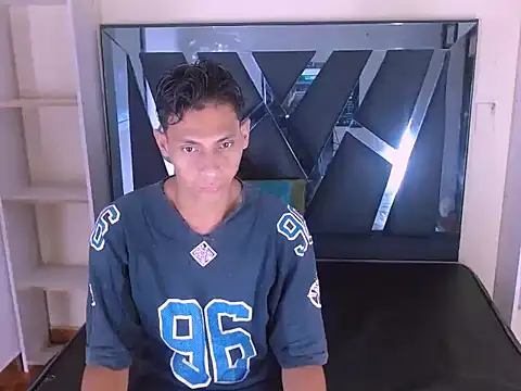 Snapshot of wiltom_ chatting on October 2025 12:17:02 PM wiltom online show from October 2025 12:17:02 PM