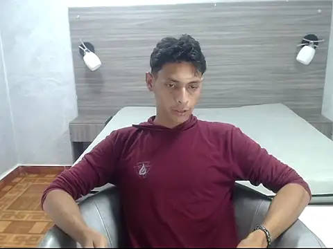 Snapshot of wiltom_ chatting on November 2025 09:17:02 PM wiltom online show from November 2025 09:17:02 PM