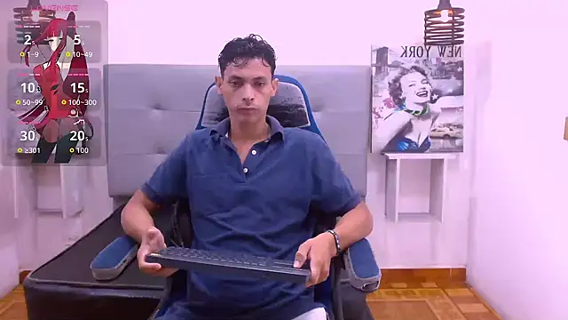 Snapshot of wiltom_ chatting on November 2025 12:39:02 PM wiltom online show from November 2025 12:39:02 PM