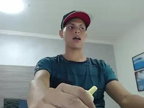 Snapshot of wiltom_ chatting on December 2025 06:23:01 PM wiltom online show from December 2025 06:23:01 PM