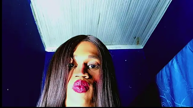 Snapshot of Kloe_cardashan chatting on October 2025 03:09:01 AM Kloe cardashan online show from October 2025 03:09:01 AM