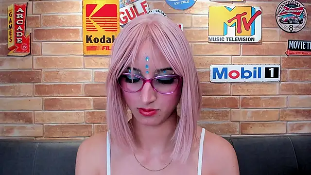 Snapshot of foxy_sharlotte chatting on November 2025 06:07:02 PM foxy sharlotte online show from November 2025 06:07:02 PM