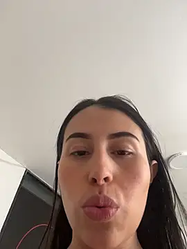 Snapshot of BIJOU_SECRET chatting on November 2025 07:02:02 PM BIJOU SECRET online show from November 2025 07:02:02 PM