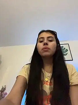 Snapshot of BIJOU_SECRET chatting on December 2025 04:17:01 AM BIJOU SECRET online show from December 2025 04:17:01 AM