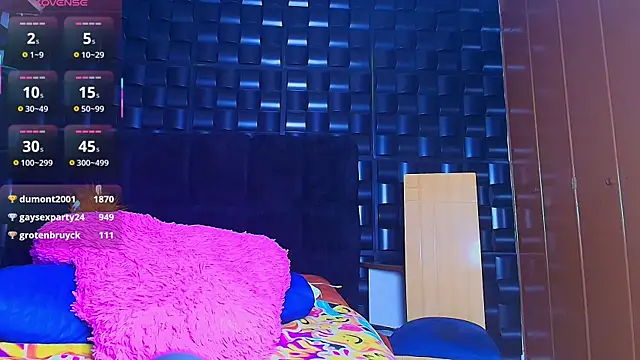 Snapshot of Kesha_rosse_ chatting on November 2025 06:05:02 AM Kesha rosse online show from November 2025 06:05:02 AM