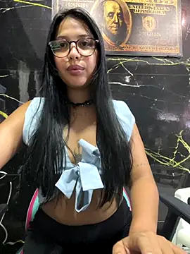 SaraChatChaud online show from October 2025 10:37:01 PM