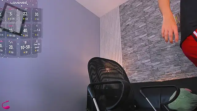 Snapshot of zack_joness18 chatting on October 2025 03:42:02 AM zack joness18 online show from October 2025 03:42:02 AM