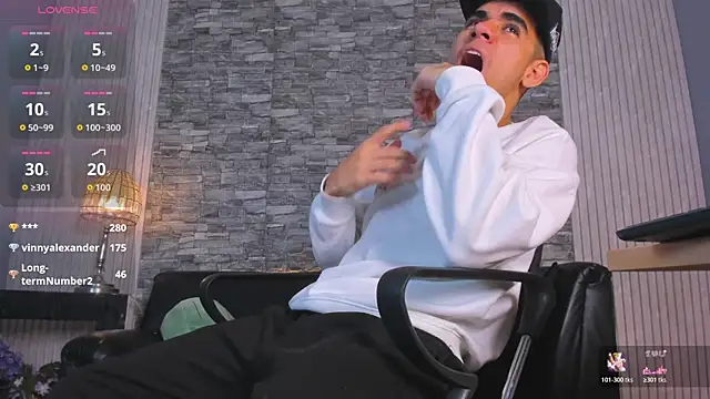 Snapshot of zack_joness18 chatting on November 2025 03:49:02 AM zack joness18 online show from November 2025 03:49:02 AM