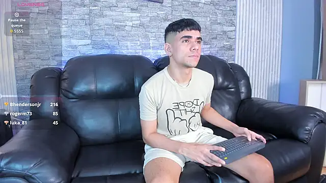 Snapshot of zack_joness18 chatting on November 2025 05:33:01 AM zack joness18 online show from November 2025 05:33:01 AM