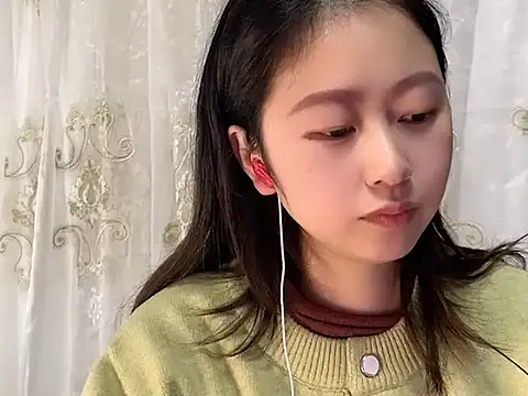 Snapshot of nuannuan35593 chatting on November 2025 02:05:01 PM nuannuan35593 online show from November 2025 02:05:01 PM