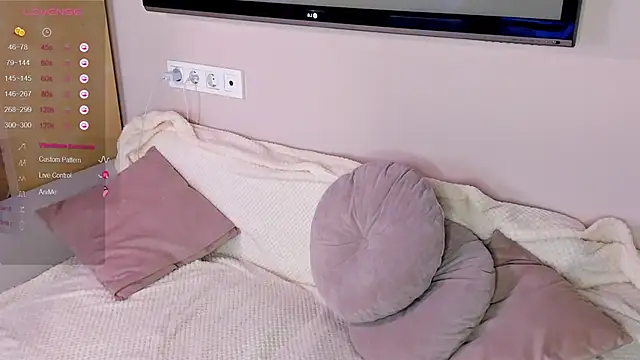 Snapshot of Alice_Presly chatting on November 2025 03:05:01 AM Alice Presly online show from November 2025 03:05:01 AM