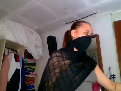 AmirahZahra  online show from November 2025 08:00:01 PM