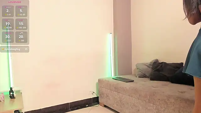 Snapshot of Lil_Audrey chatting on December 2025 02:39:01 AM Lil Audrey online show from December 2025 02:39:01 AM