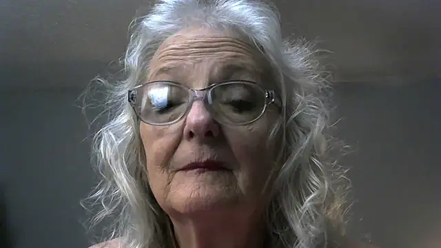 Snapshot of JoleneDelacroix chatting on October 2025 03:18:01 AM JoleneDelacroix online show from October 2025 03:18:01 AM