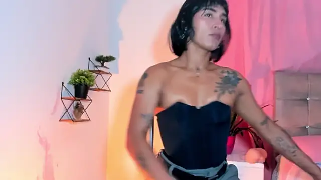 Snapshot of nahomi28_ chatting on October 2025 03:13:01 PM nahomi28 online show from October 2025 03:13:01 PM