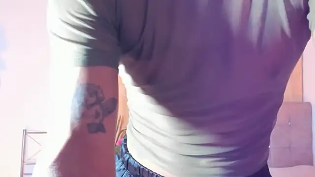 Snapshot of nahomi28_ chatting on November 2025 04:52:02 PM nahomi28 online show from November 2025 04:52:02 PM