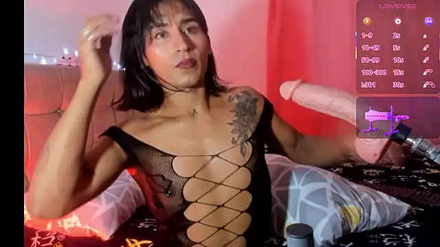 Snapshot of nahomi28_ chatting on December 2025 06:25:01 PM nahomi28 online show from December 2025 06:25:01 PM