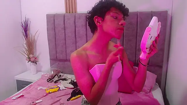 Snapshot of Athenea_Zoe chatting on October 2025 08:20:01 PM Athenea Zoe online show from October 2025 08:20:01 PM