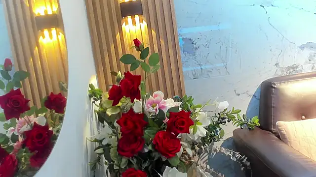 Snapshot of Nayla_Monroee chatting on November 2025 07:48:02 PM Nayla Monroee online show from November 2025 07:48:02 PM