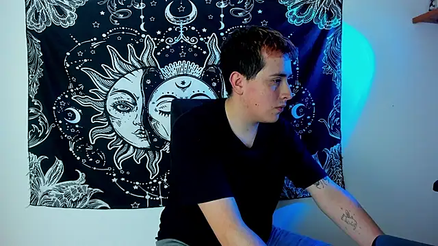 Snapshot of Sam_Rush chatting on November 2025 02:23:02 AM Sam Rush online show from November 2025 02:23:02 AM