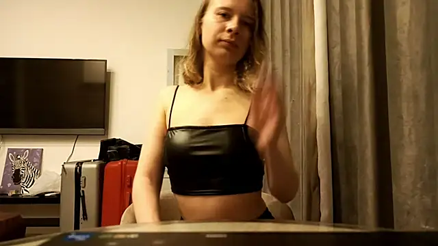 Snapshot of MargaretFairy chatting on November 2025 05:33:02 PM MargaretFairy online show from November 2025 05:33:02 PM