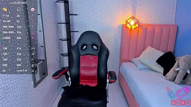 Snapshot of ZALLYWESTER chatting on October 2025 07:48:01 PM ZALLYWESTER online show from October 2025 07:48:01 PM