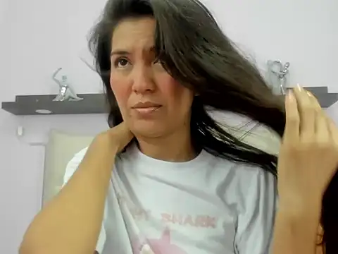 Snapshot of tammy_sex25 chatting on November 2025 10:26:01 AM tammy sex25 online show from November 2025 10:26:01 AM