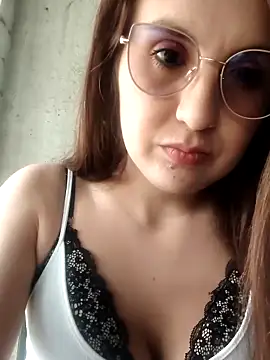 Snapshot of Alyah_1-2 chatting on November 2025 05:03:02 PM Alyah 1-2 online show from November 2025 05:03:02 PM