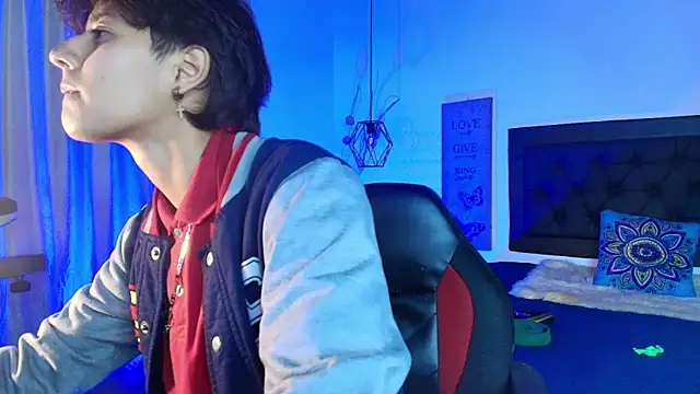 Snapshot of Ghost__Girl_ chatting on November 2025 01:49:01 AM Ghost Girl online show from November 2025 01:49:01 AM