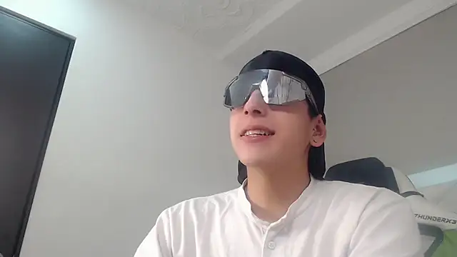 Snapshot of Cash_G_ chatting on November 2025 08:08:02 PM Cash G online show from November 2025 08:08:02 PM