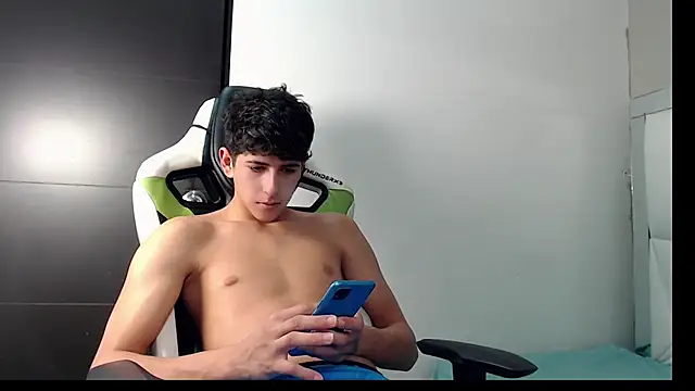 Snapshot of Cash_G_ chatting on November 2025 08:16:01 PM Cash G online show from November 2025 08:16:01 PM