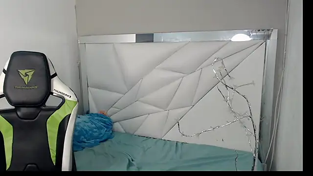 Snapshot of Cash_G_ chatting on November 2025 08:25:02 PM Cash G online show from November 2025 08:25:02 PM